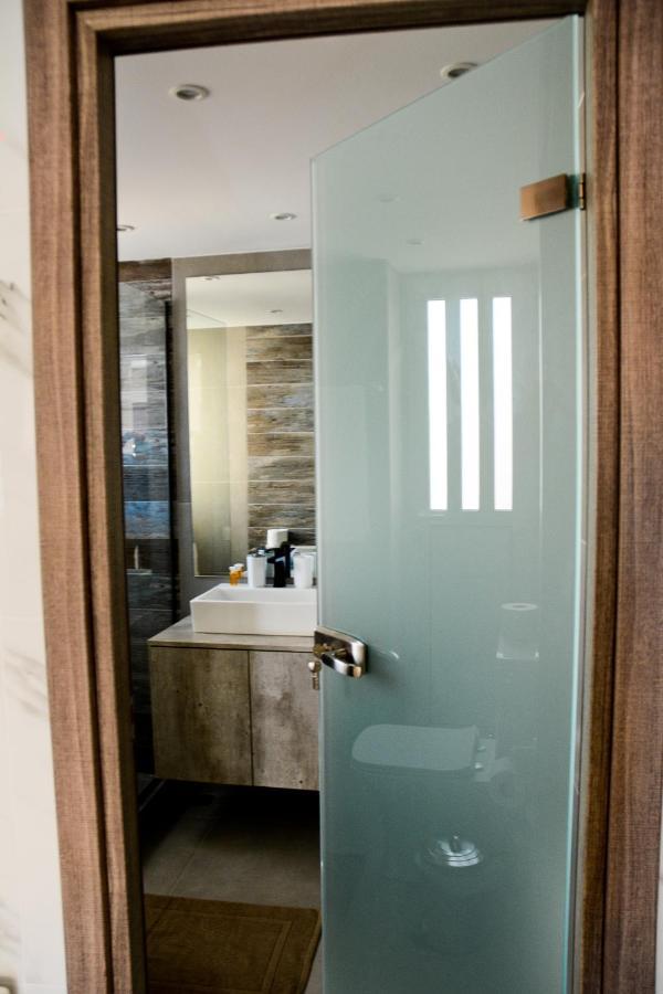 Dafni Luxury Suites Athens Exterior photo