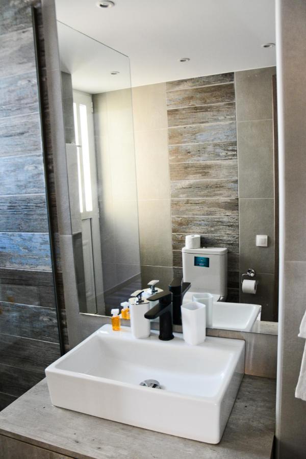 Dafni Luxury Suites Athens Exterior photo